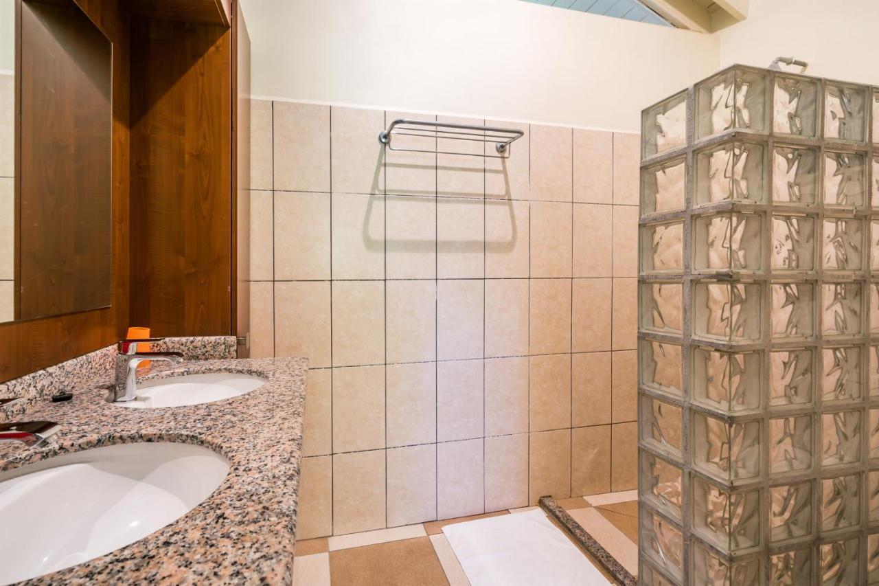 Blue Bay Beach Villa At Pool And Golfcourse Экстерьер фото